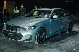 Sedan BMW 3-Series trục cơ sở dài giá 1,8 tỷ tại Thái 