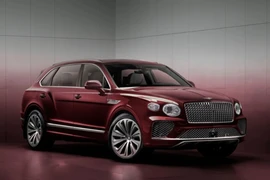 Bentley Bentayga Atelier Edition “chốt giá” hơn 14 tỷ đồng tại Việt Nam