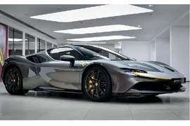 Ngắm siêu xe Ferrari SF90 hơn 22 tỷ đồng của đại gia Hồng Kông đầu