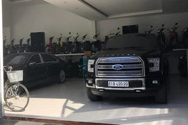 Ngắm dàn siêu xe tiền tỷ đeo biển số “tứ quý” của đại gia Bình Dương