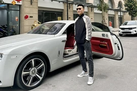 Huấn hoa hồng rao bán Rolls-Royce Wraith 