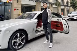 Huấn hoa hồng rao bán Rolls-Royce Wraith 