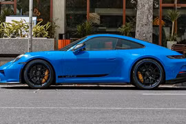 Cường Đô la cầm lái Porsche 911 GT3 992 hơn 16 tỷ