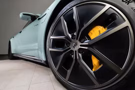 Xe điện Porsche Taycan 2025 từ 4,62 tỷ chính thức ra mắt 