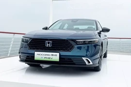 Honda trình làng sedan Accord 2025 phiên bản máy xăng 
