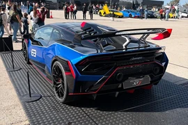 Phiên bản cuối cùng của Lamborghini Huracan là STJ đã xuất hiện