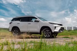 Chi tiết Toyota Fortuner 2025 sắp bán tại Việt Nam, giá gần 1,2 tỷ