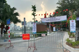 Phố đi bộ Ngọc Khánh vắng khách?