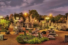 Khám phá lâu đài đá san hô bí ẩn nhất thế giới 