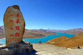 Ngỡ ngàng phát hiện 100 bộ xương người trong hang động Tây Tạng