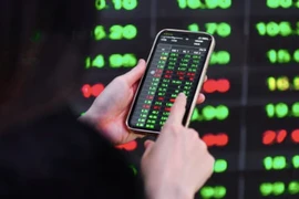 Chứng khoán ngày 30/7: VCI, FPT và NT2 được khuyến nghị thế nào?