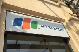 Tổng giám đốc FPTS bán 1,7 triệu cổ phiếu ở giá sàn