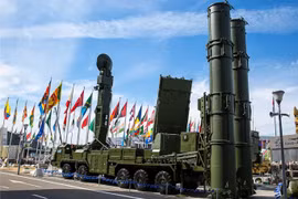 Tình hình Nga - Ukraine: Trung đoàn S-500 đầu tiên của Nga được điều đến cầu Crimea