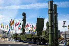 Tình hình Nga - Ukraine: Trung đoàn S-500 đầu tiên của Nga được điều đến cầu Crimea