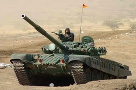 Ấn Độ khởi động mua xe tăng mới, cơ hội cho T-14 Armata?