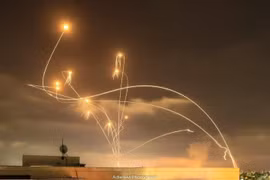 Cuộc chiến tên lửa: Màn tiếp thị tuyệt vời cho hệ thống Vòm Sắt