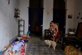 Ảnh độc: Cuộc sống của người dân Cuba khi mất điện toàn quốc 