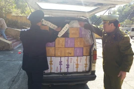 Thu giữ hơn 1.800 chai sữa chua nhập lậu