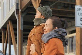 Lộ ảnh cận mặt khôi ngô con trai của Tăng Thanh Hà 