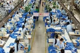 10 người Việt Nam làm không bằng 1 người Singapore, thua cả Lào