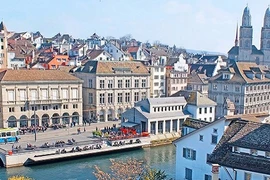 Cần bao nhiêu tiền để sống một tháng ở thành phố đắt nhất thế giới?