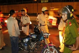 Còi xe “ma“: Nỗi ám ảnh đường phố 