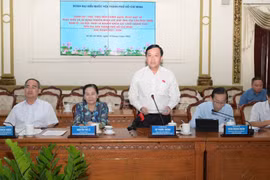 Vì sao hàng nghìn cán bộ ở TP HCM nghỉ việc?