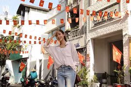 Hình ảnh TP HCM ngập tràn sắc đỏ