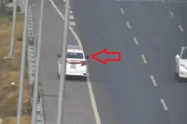 Hoảng hồn xe chạy ngược chiều bạt mạng ở Việt Nam