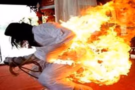 Nữ trạm trưởng y tế xã ở Quảng Nam tưới xăng tự thiêu