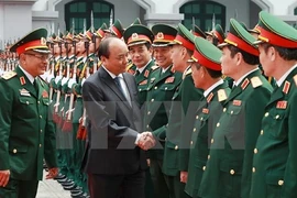 Thủ tướng kiểm tra công tác chiến đấu của tình báo quân đội