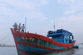 Tàu lạ nổ súng vào tàu cá Việt Nam, 1 ngư dân thiệt mạng