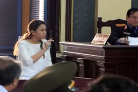 Bị đề nghị cấm xuất cảnh: Bà Trần Ngọc Bích nói gì?