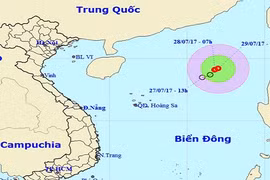 Đường đi “lạ” của áp thấp nhiệt đới mới trên Biển Đông