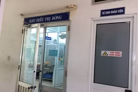 Phòng ngủ đột nhiên bốc cháy, đôi nam nữ thương vong 