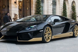 Siêu xe Aventador Miura dạo phố đầy “sang chảnh“