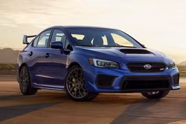 Soi sedan thể thao Subaru WRX STI 2018 giá 820 triệu