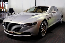 Sedan siêu sang Aston Martin "chốt giá" hơn 22 tỷ