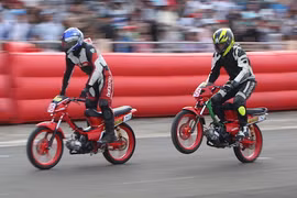 Dàn xế nổ Honda biến Phú Yên thành “chảo lửa“