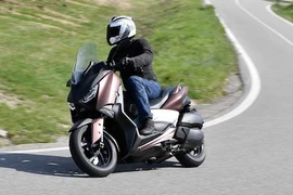 Xe ga Yamaha X-Max 400 "chốt giá" 163 triệu đồng