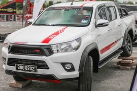 Toyota Hilux “độc” hơn với phụ kiện chính hãng TRD