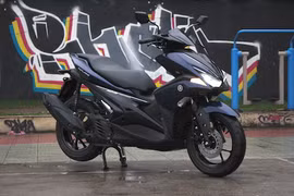 Cầm lái xe tay ga Yamaha NVX “lỗi” tại Việt Nam