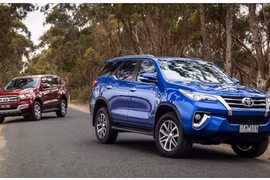 Toyota Fortuner rẻ hơn Ford Everest tới 600 triệu tại VN