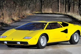 Siêu xe Lamborghini Countach gần 50 tuổi vẫn mới cứng