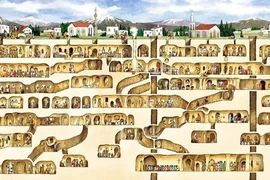 Vung búa sửa tường, bất ngờ phát hiện thành phố 18 tầng dưới lòng đất