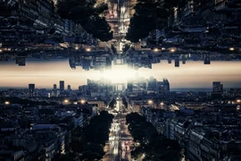 Nóng: Tồn tại một vũ trụ đối xứng, nơi thời gian trôi ngược lại?