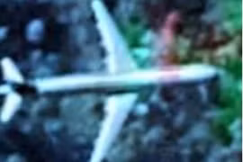 Rùng mình phát hiện "máy bay ma" không rõ từ đâu qua Google Maps