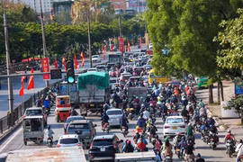 Người dân ùn ùn trở lại Hà Nội ngày cuối cùng kỳ nghỉ lễ 30/4