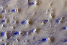 Tàu vũ trụ bất ngờ chụp được “dấu vết của quỷ” trên sao Hỏa