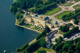 Nơi ở của gia đình Hoàng gia khắp thế giới gây choáng ngợp